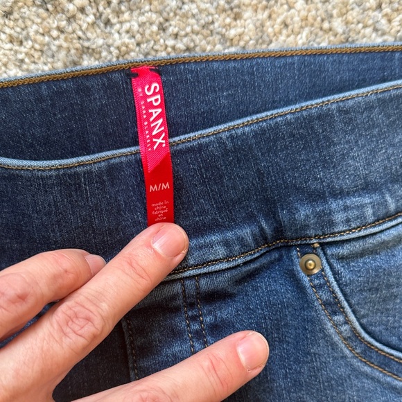 SPANX Dark Blue Stretch Skinny Jeans, Size Medium - Picture 2 of 4